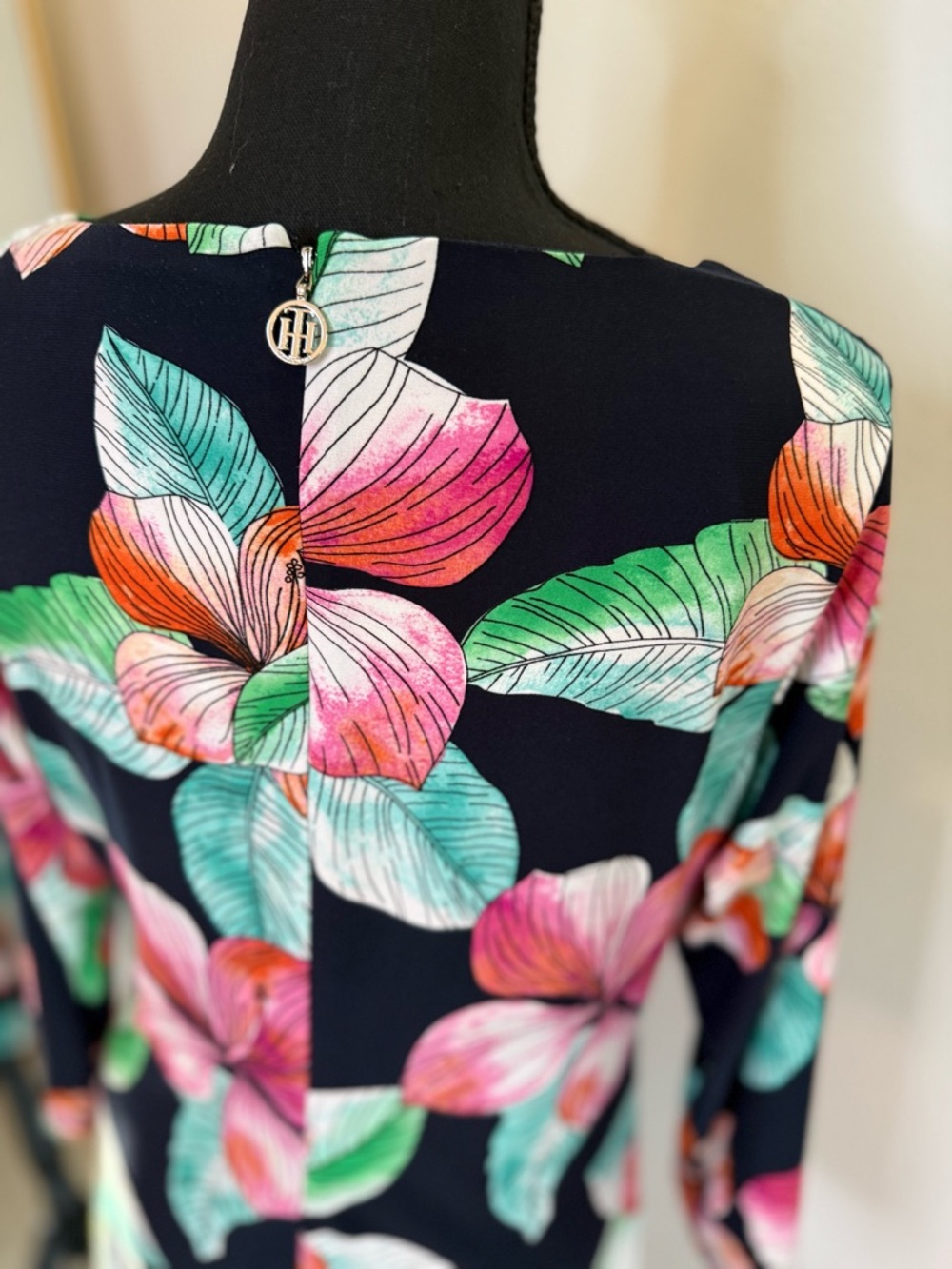 Tommy Hilfiger Floral Tropical Shift Dress Size 8 - Picture 5 of 7